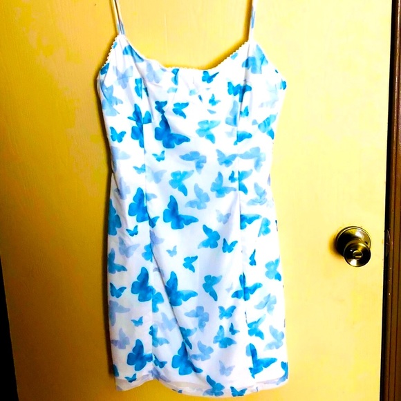 Princess Polly Dresses & Skirts - Princess polly butterfly mini dress🦋🦋